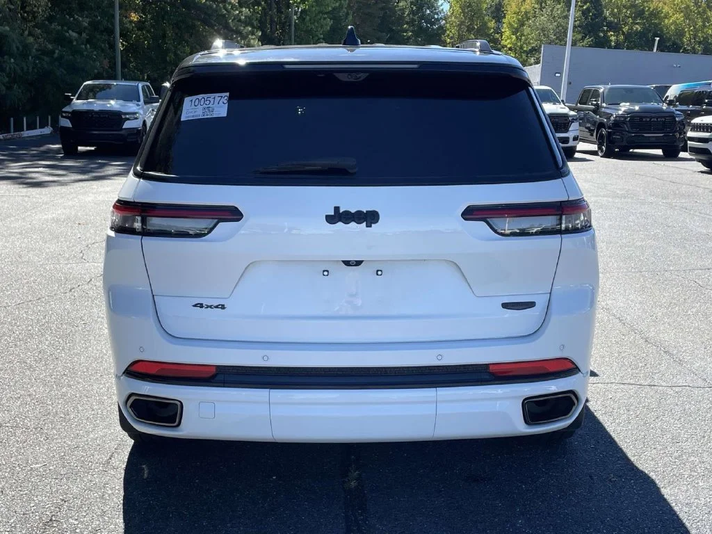 Used 2023 White Jeep Summit image 7