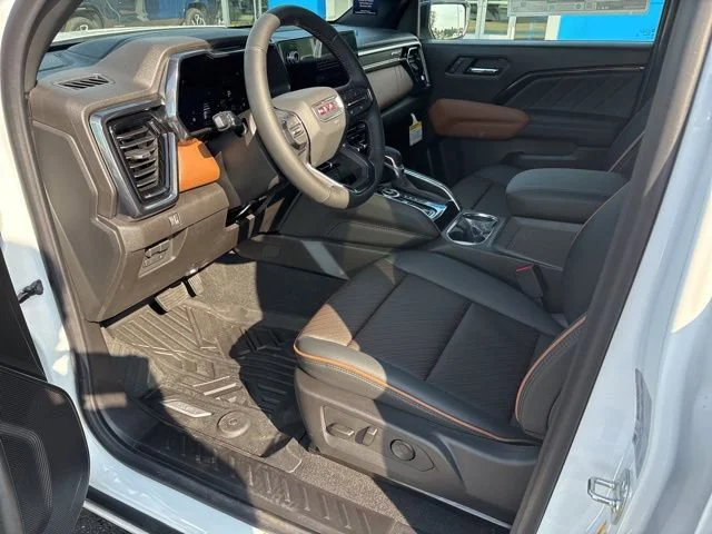 2026 GMC Canyon AT4 - Photo 23