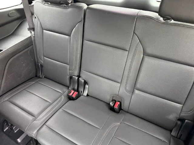 Certified Used 2023 SUMMIT WHITE Chevrolet Z71 image 21