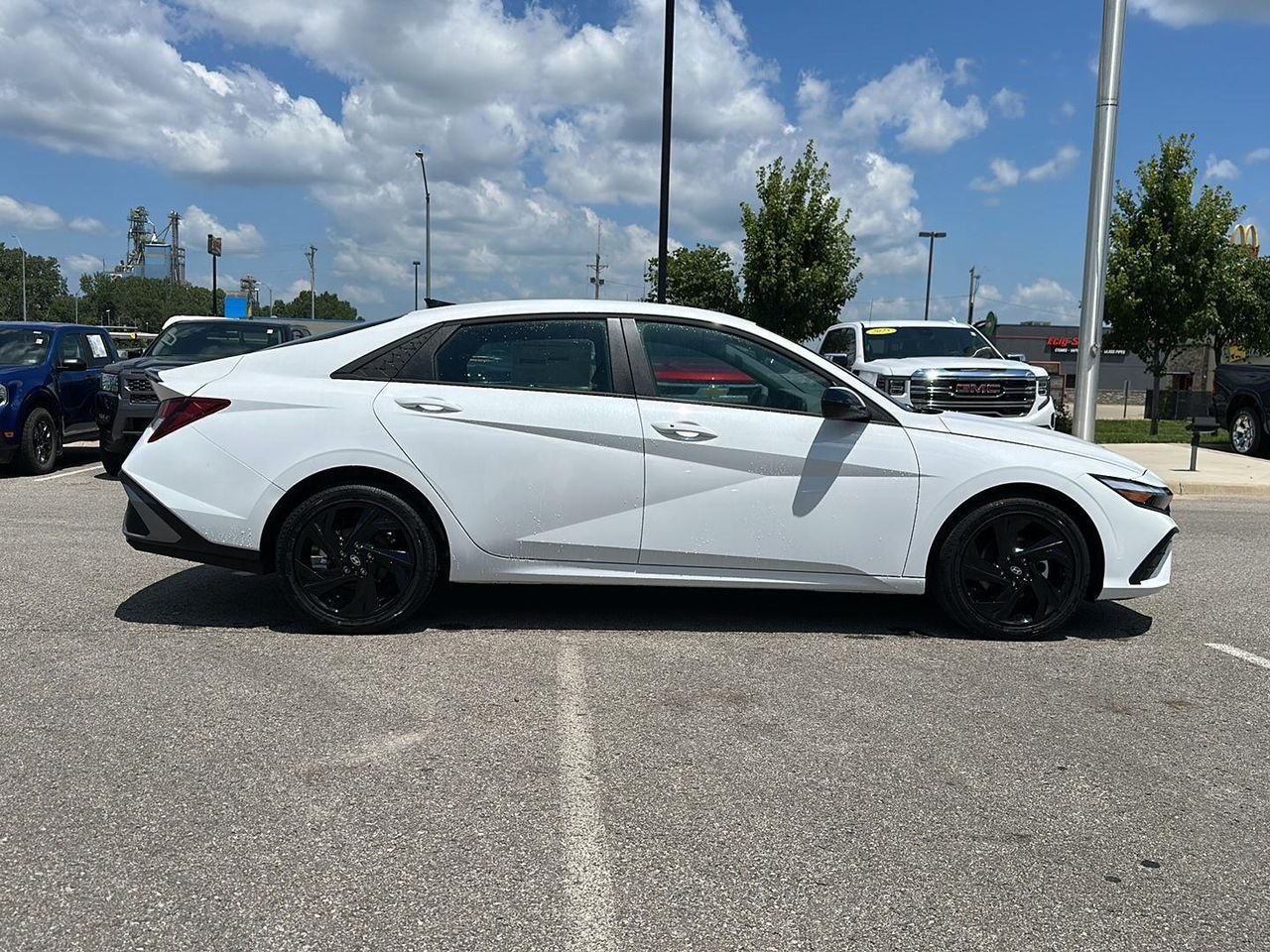 New 2026 Serenity White Hyundai SEL Sport image 4
