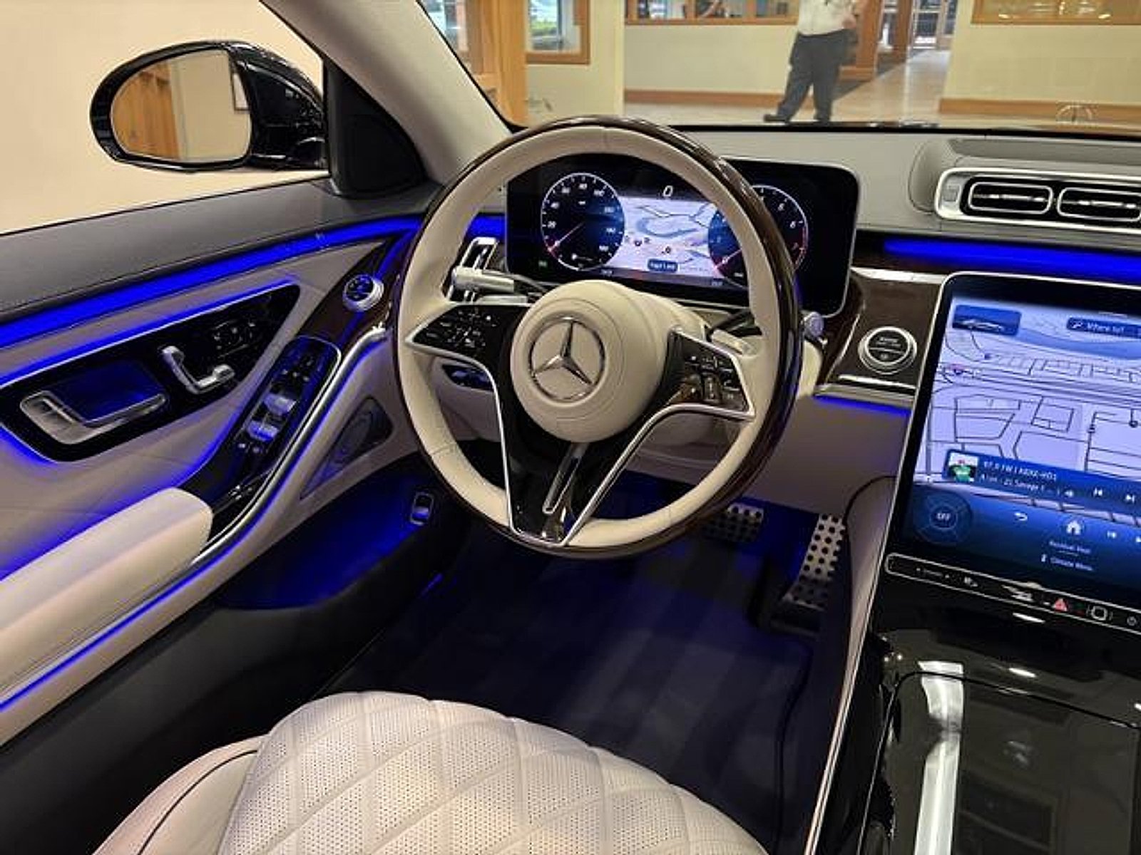 New 2026 Emerald Green Metallic Mercedes-Benz 4MATIC® image 38