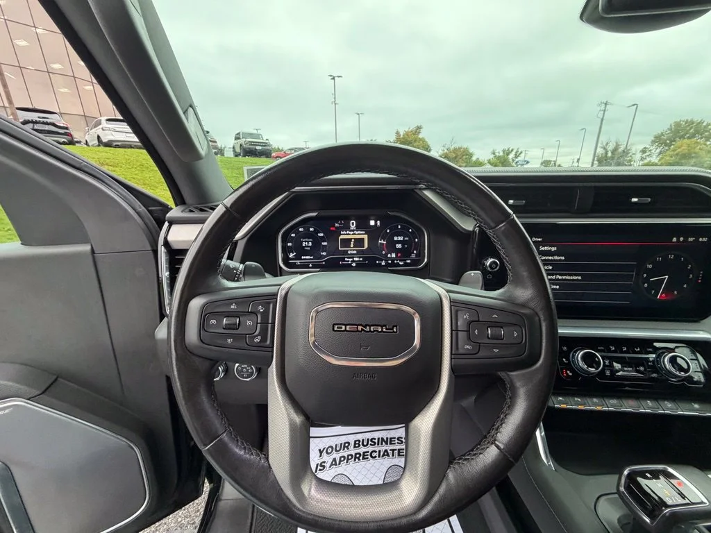 Used 2022 ONYX BLACK GMC Denali image 28