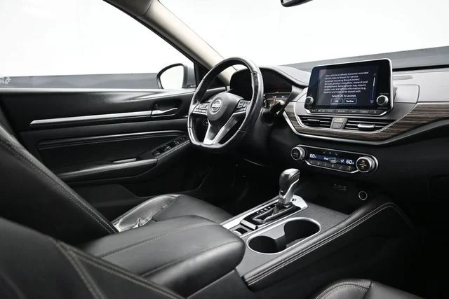 Used 2019 Gray Nissan 2.5 SL image 19