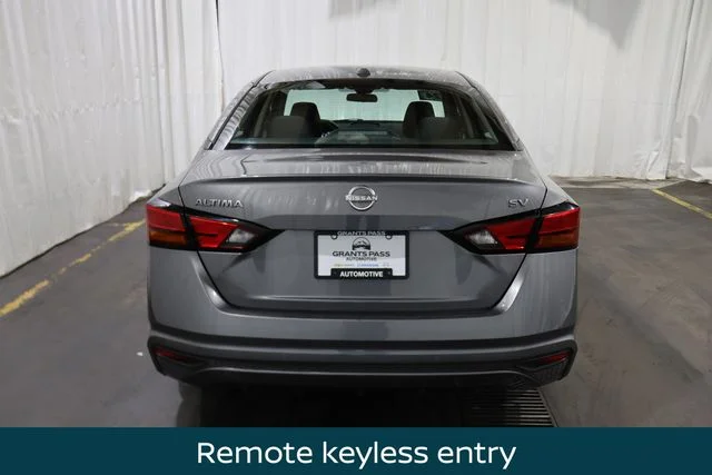 Used 2024 Gun Metallic Nissan 2.5 SV image 4
