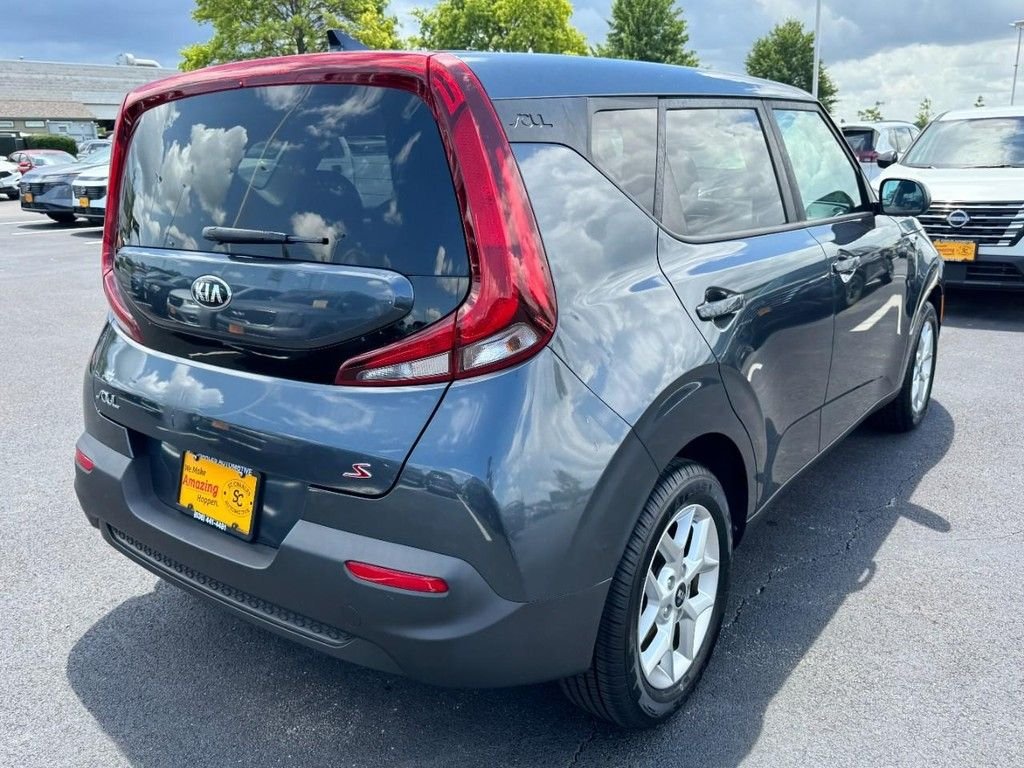 Used 2020 Gray Kia S image 3