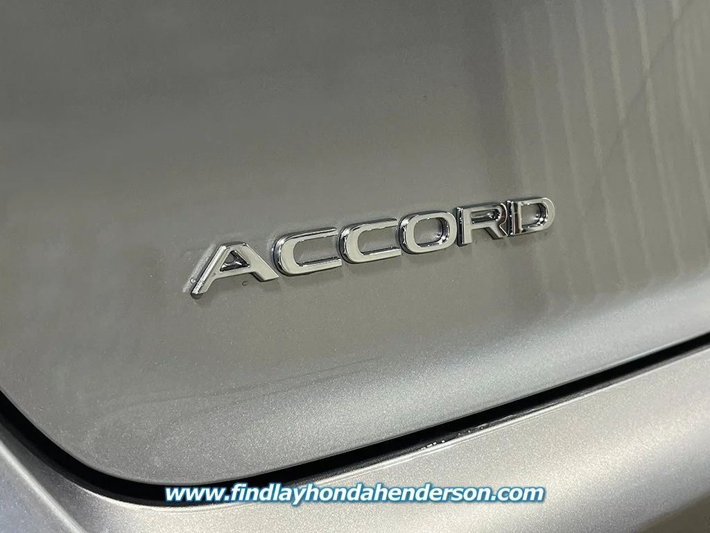 New 2026 Solar Silver Metallic Honda SE image 6