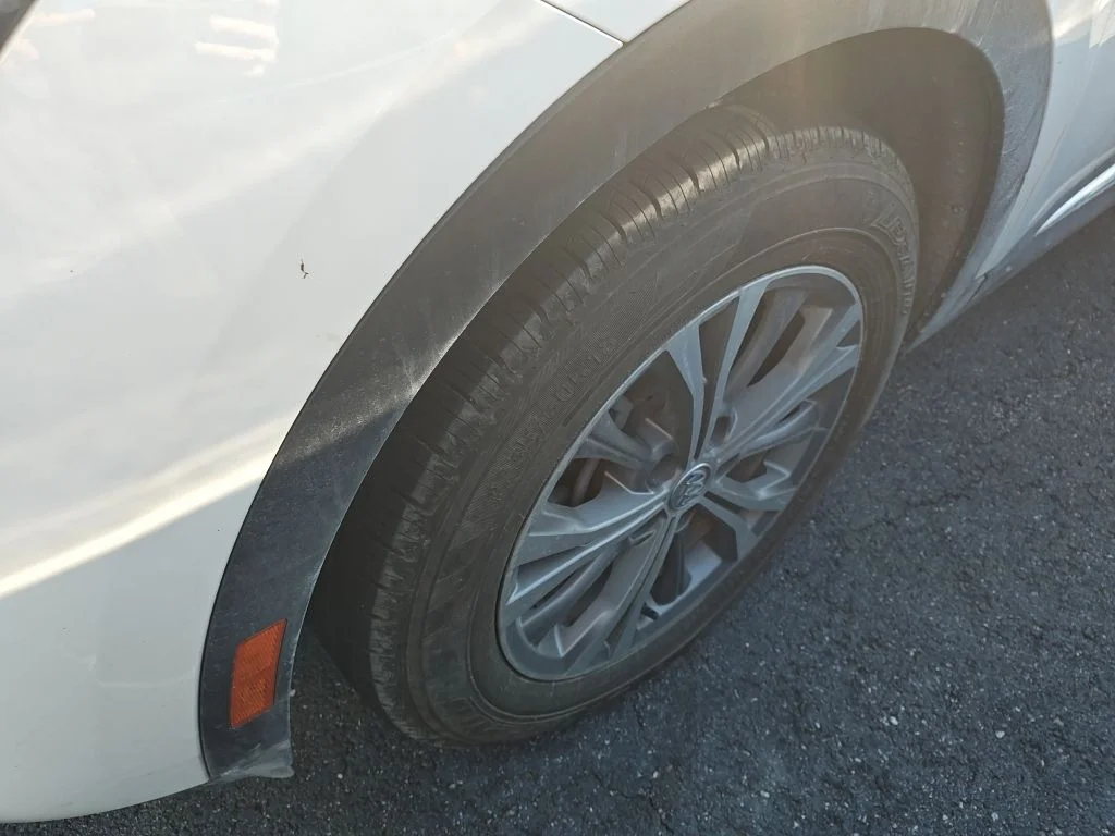 Used 2022 White Buick Preferred image 2