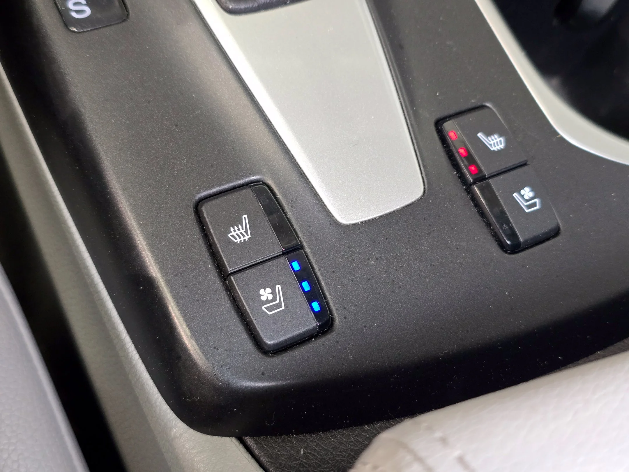 Used 2016 Graphite Luster Metallic Acura Base image 20