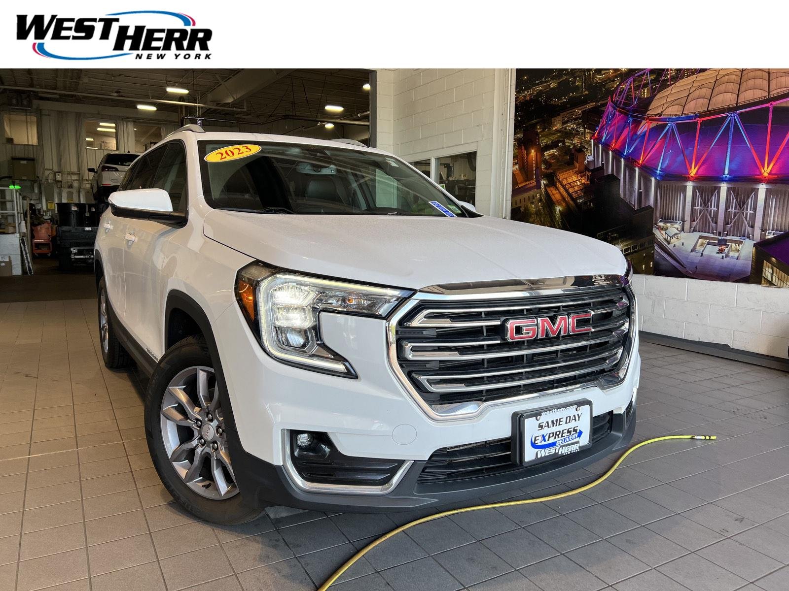 Used 2023 Summit White GMC SLT image 1