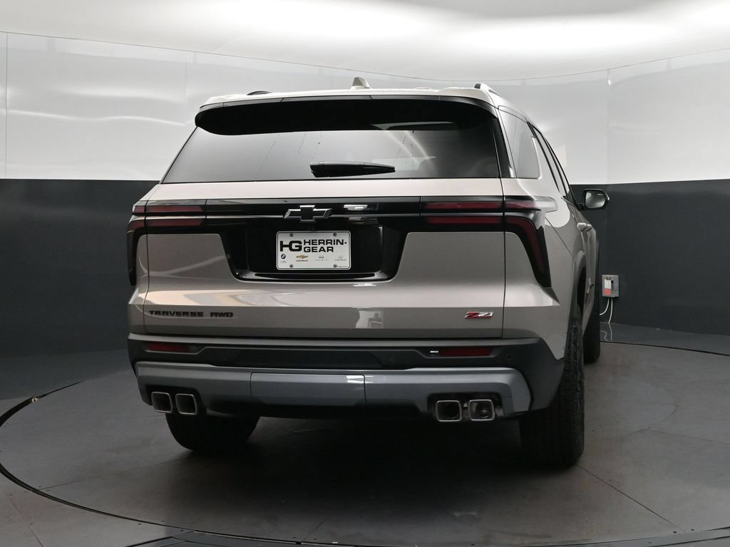 2027 Chevrolet Traverse Z71 - Photo 7