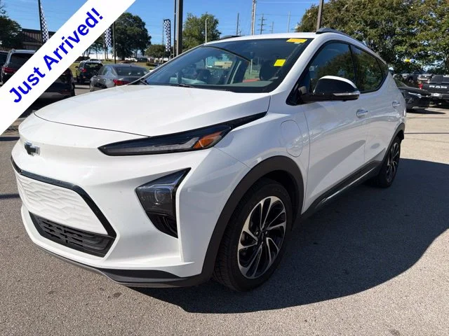 Used 2023 White Chevrolet Premier image 7