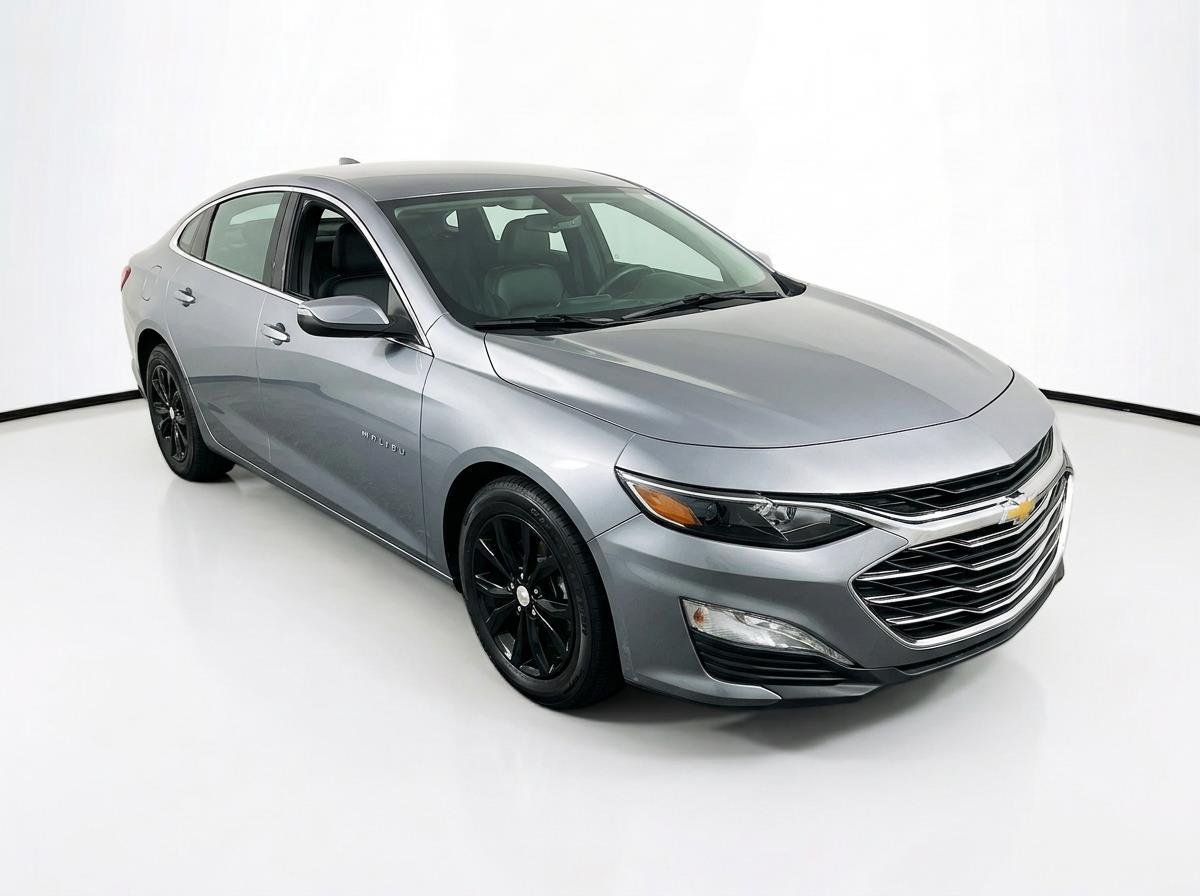 Used 2024 Sterling Gray Metallic Chevrolet LT image 3