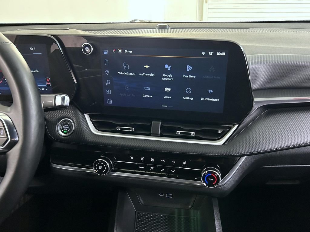 Used 2025 White Chevrolet LT image 12