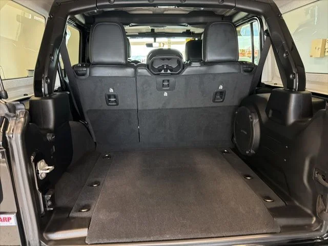 Used 2021 Black Jeep Unlimited Sahara image 16