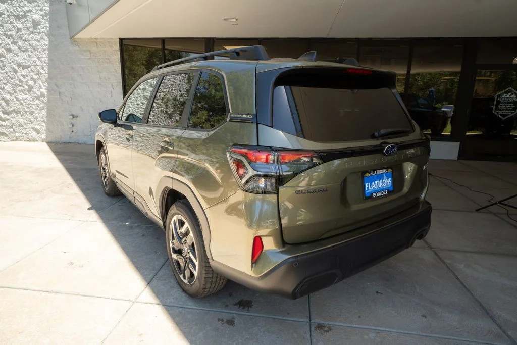 New 2026 AUTUMN GREEN METALLIC Subaru Limited Hybrid image 5