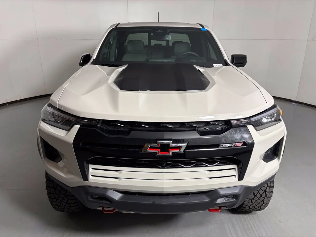New 2026 White Sands Chevrolet ZR2 image 4