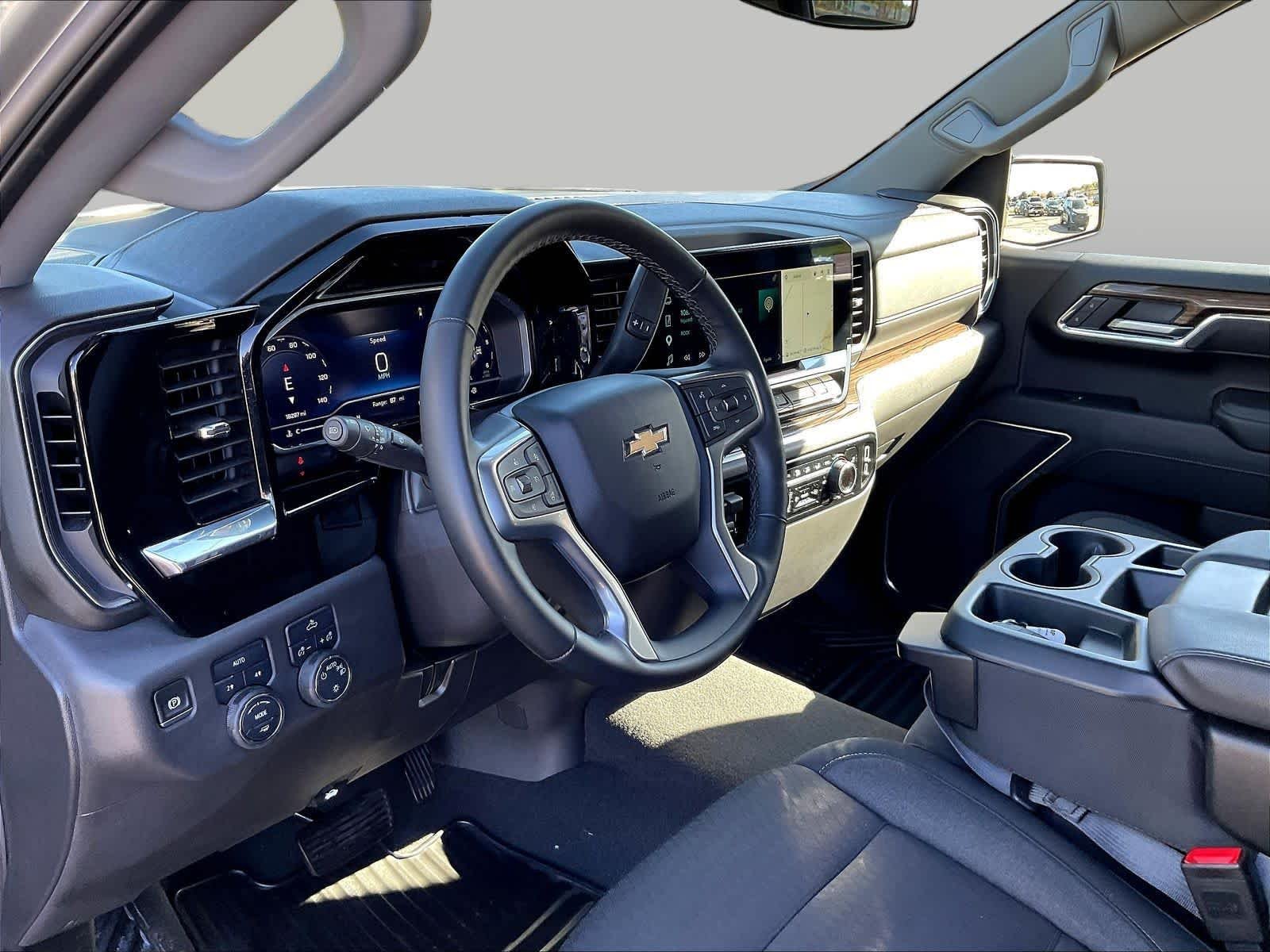 2025 Chevrolet Silverado 1500 LT - Photo 20