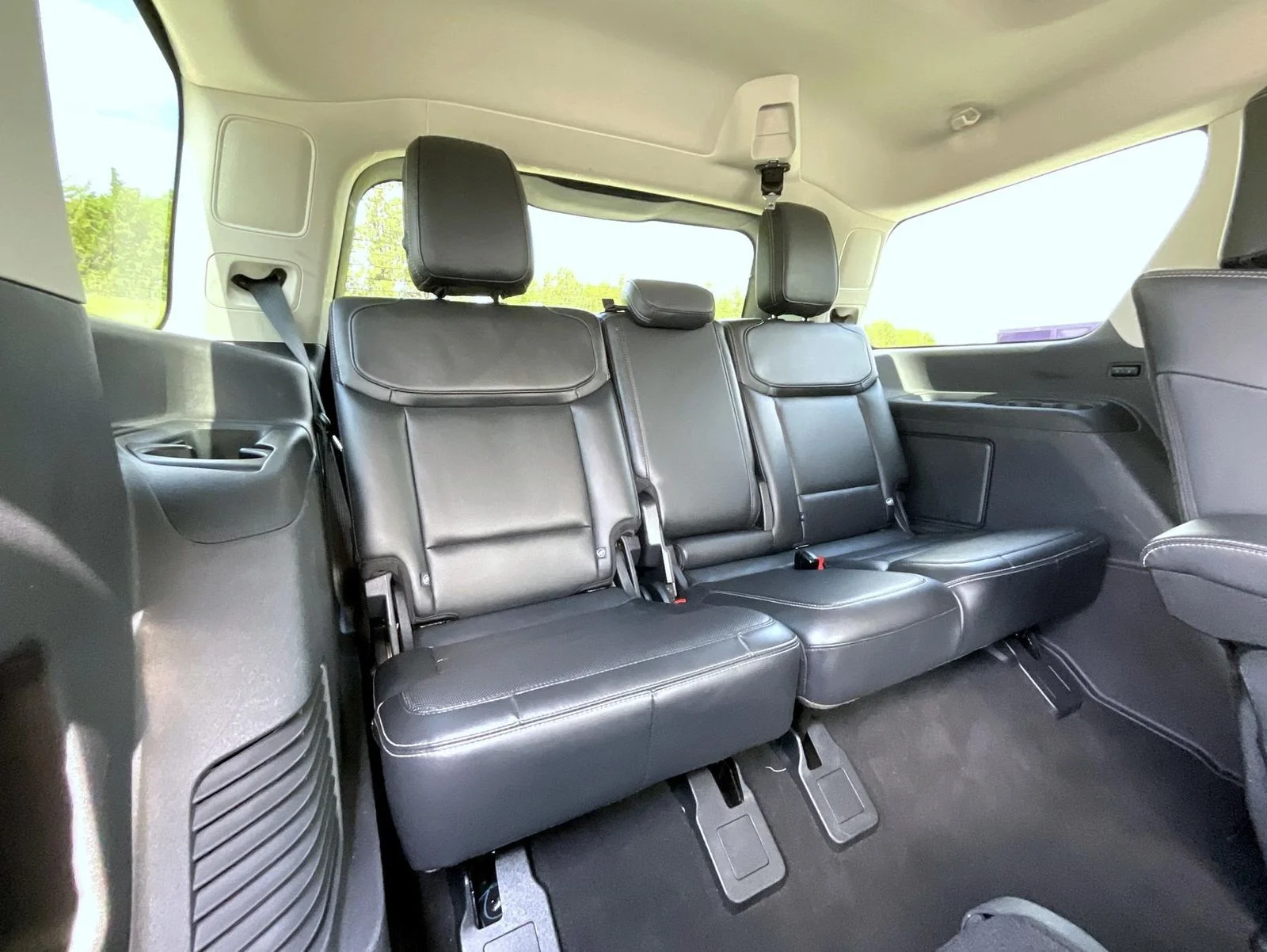 Used 2025 Black Ford Platinum image 20