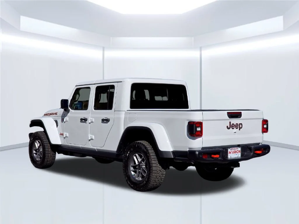 New 2026 White/off-white Jeep Mojave X image 17