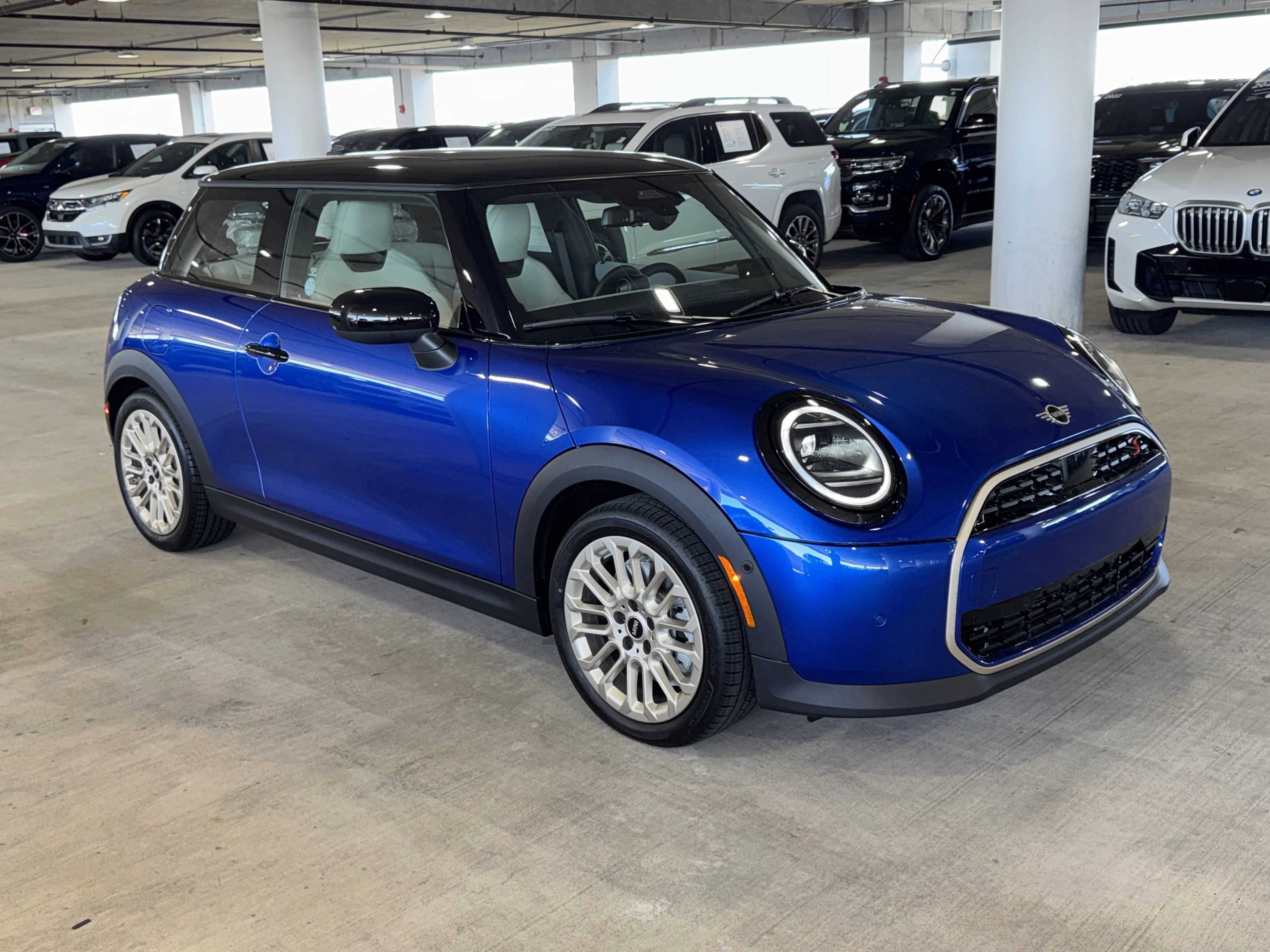 2026 MINI Hardtop Cooper S Signature's photo