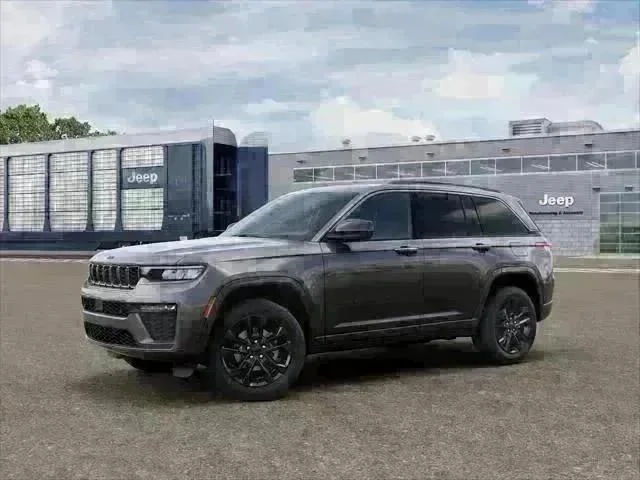 New 2026 Baltic Gray Metallic Clear-Coat Exterior Paint Jeep Limited image 34