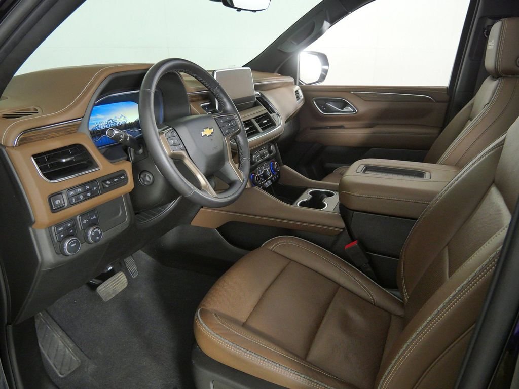Used 2022 Black Chevrolet High Country image 33