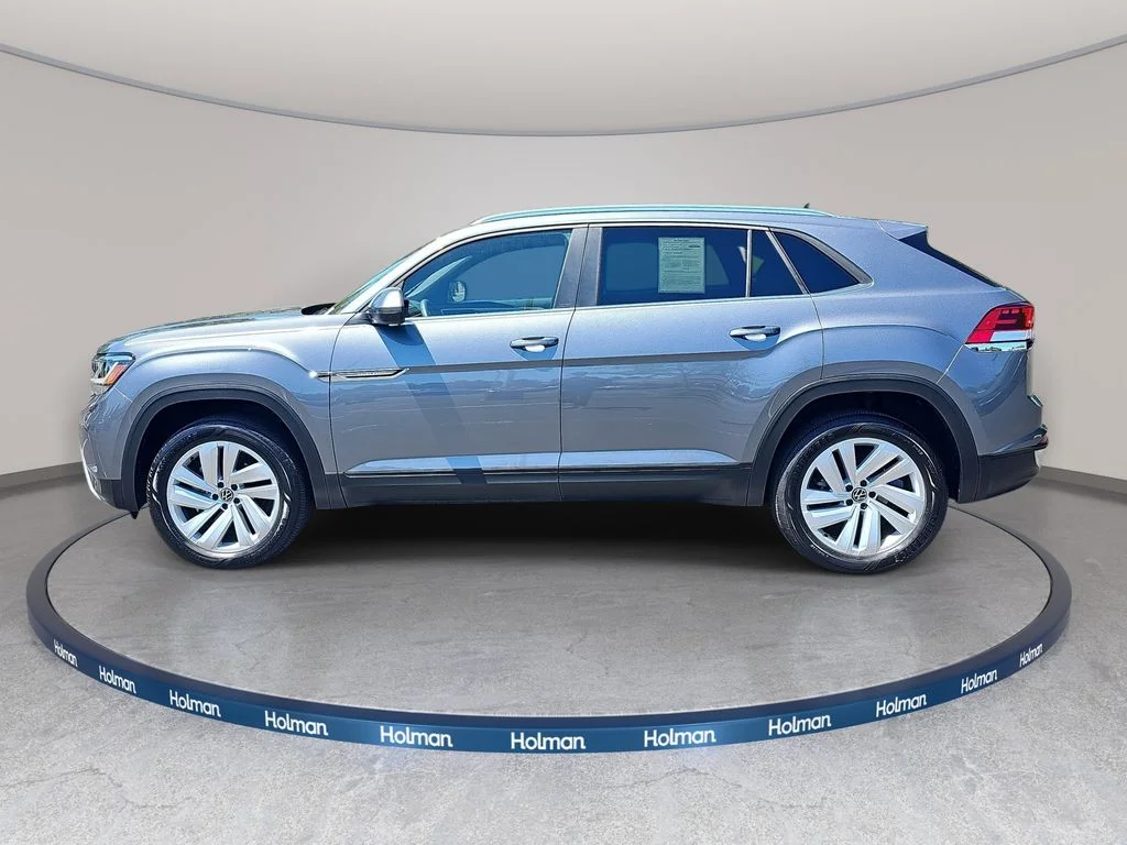 Used 2023  Volkswagen 2.0T SE w/Technology image 4