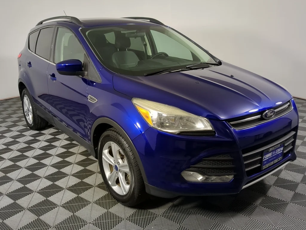 Used 2014 Ford Escape SE with VIN 1FMCU0GX6EUD49423 for sale in Champaign, IL