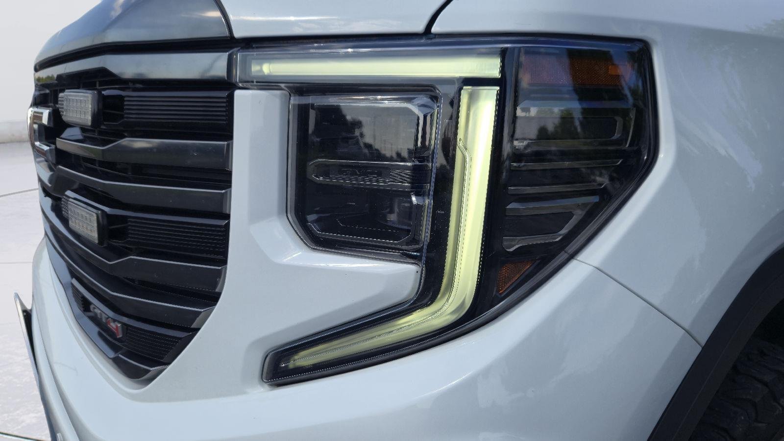 Used 2023 Summit White GMC AT4 image 10