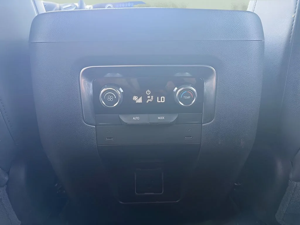 Used 2025  Chevrolet RST image 30