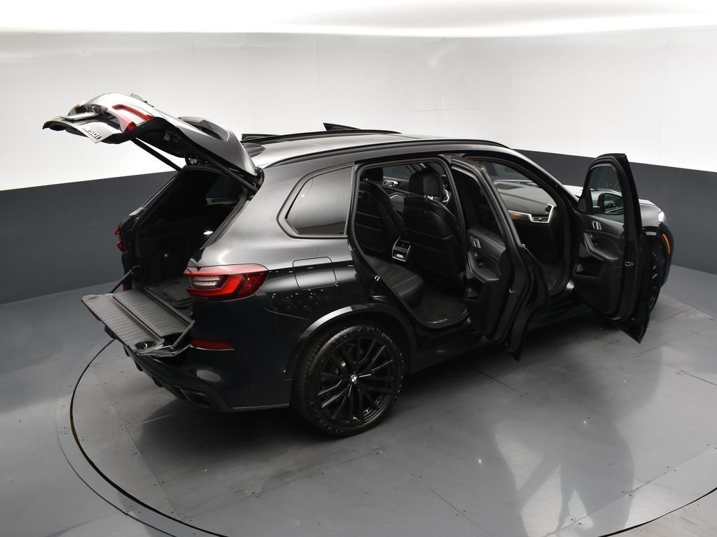 Used 2021 Black BMW M50i image 25