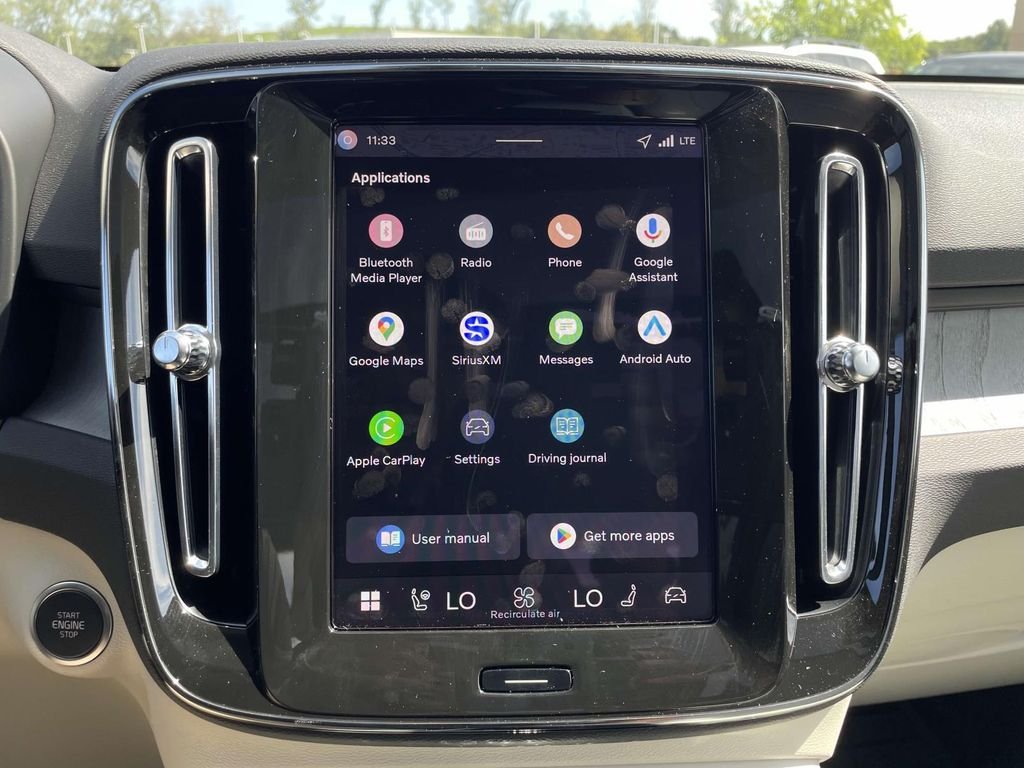 2026 Volvo XC40 Plus - Photo 18