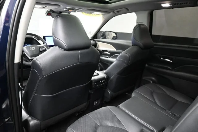 Used 2026  Toyota Limited image 19