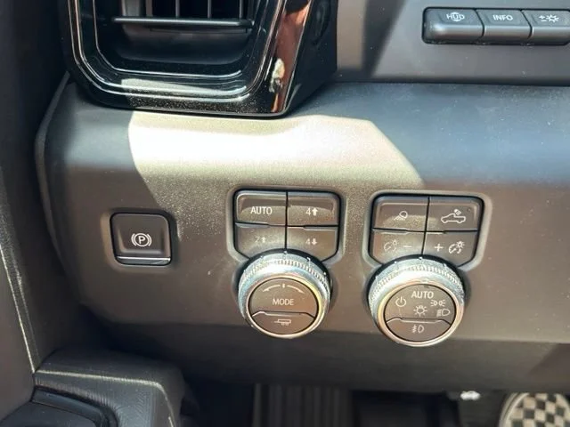 2026 GMC Sierra 1500 AT4X - Photo 33