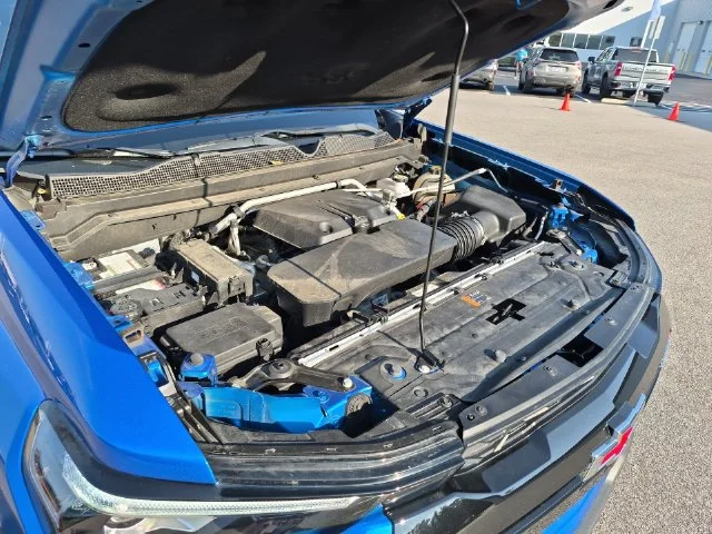 Used 2024 Blue Chevrolet ZR2 image 41