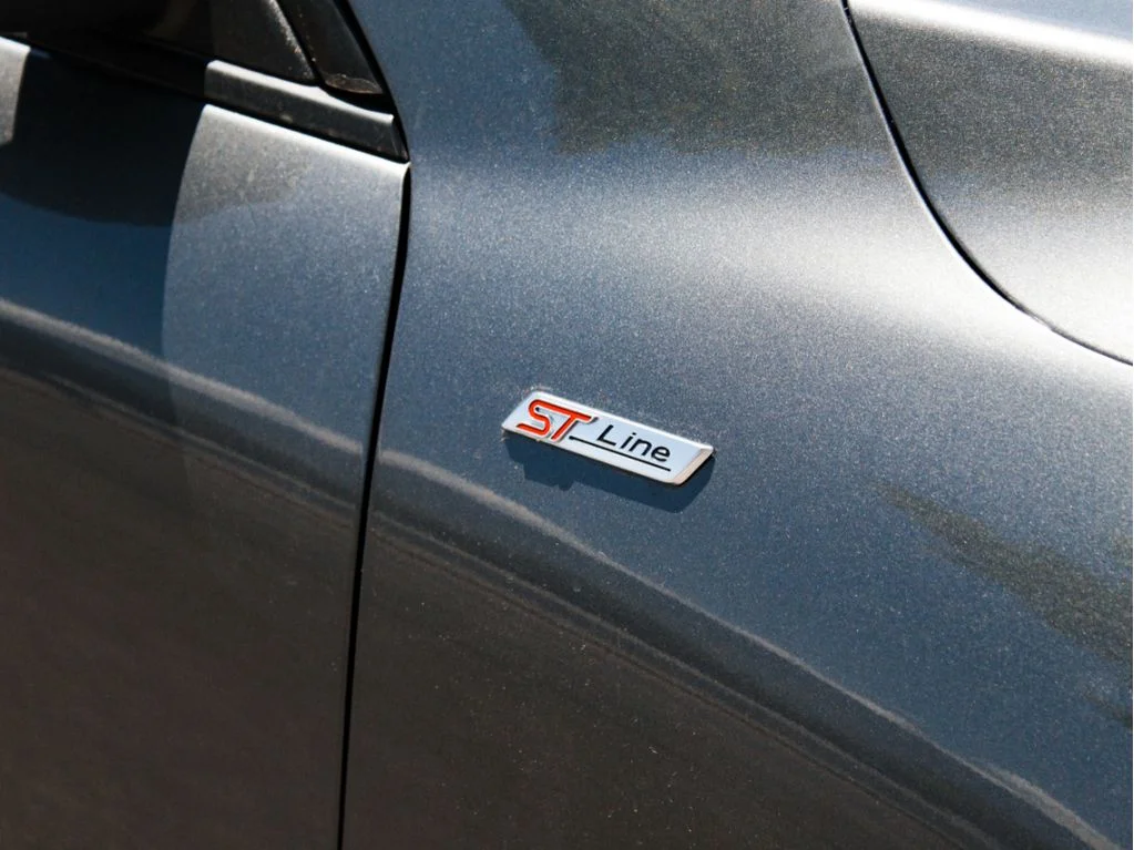Used 2025 Gray Ford ST-Line Select image 4