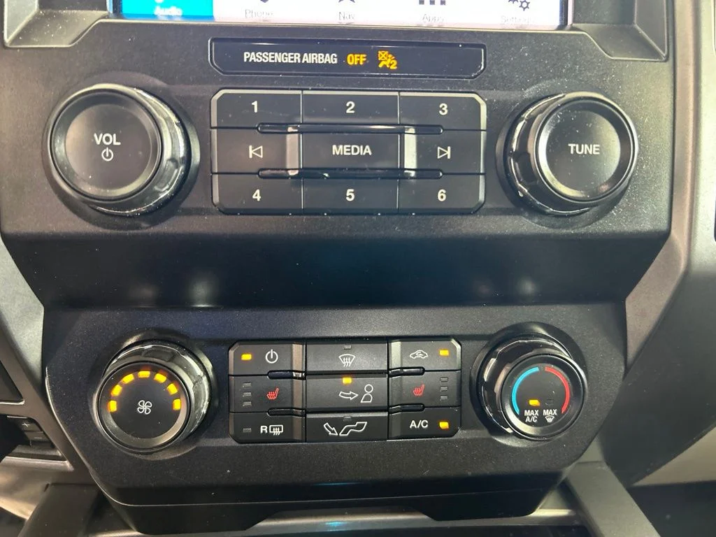 Used 2019 Black Ford XLT image 51