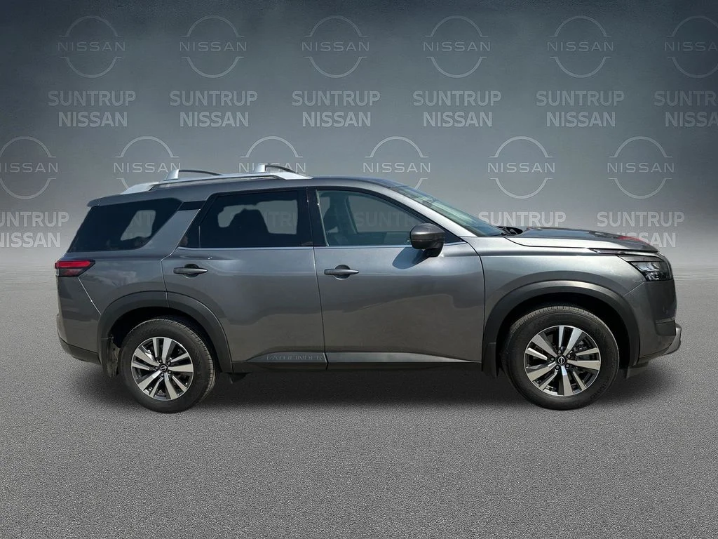 Used 2025 Gray Nissan SL image 38