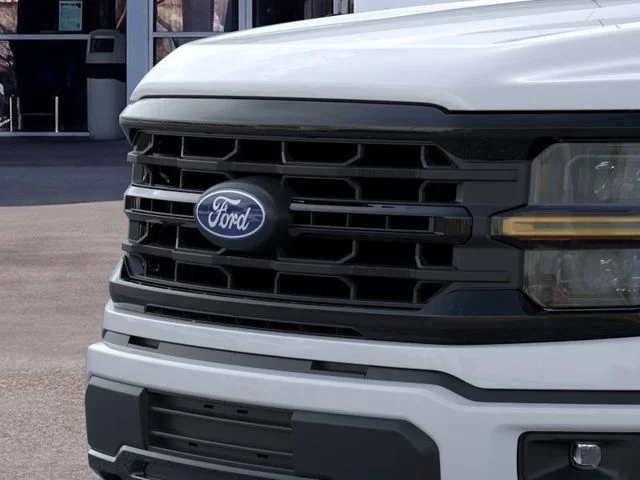 New 2026 Oxford White Ford XLT image 17