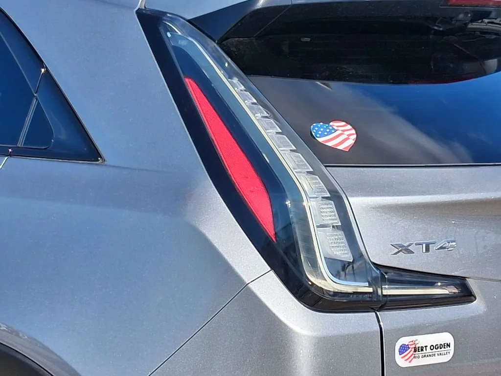 Used 2023 Argent Silver Metallic Cadillac Sport image 9