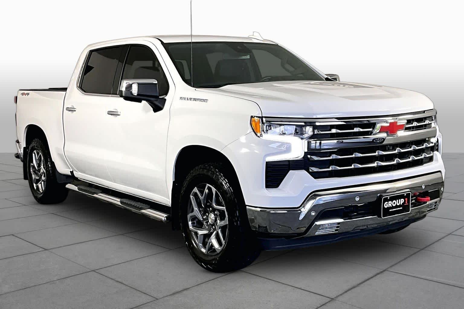 Used 2024 Summit White Chevrolet LTZ image 3