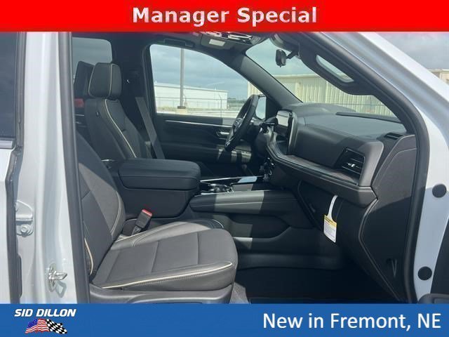 New 2026 Polar White Tricoat Chevrolet Premier image 6
