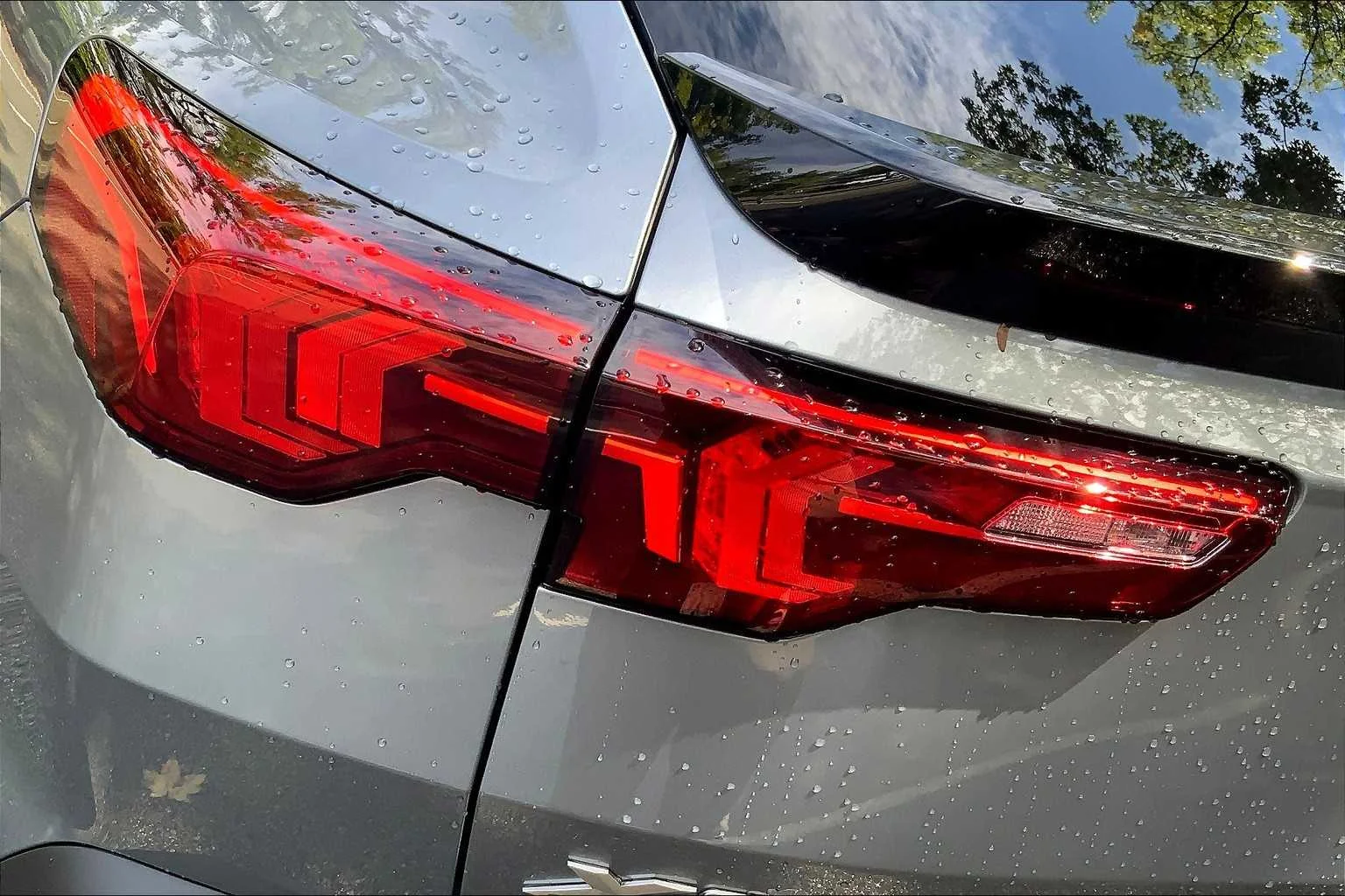 Used 2026 Skyscraper Grey Metallic BMW xDrive28i image 14