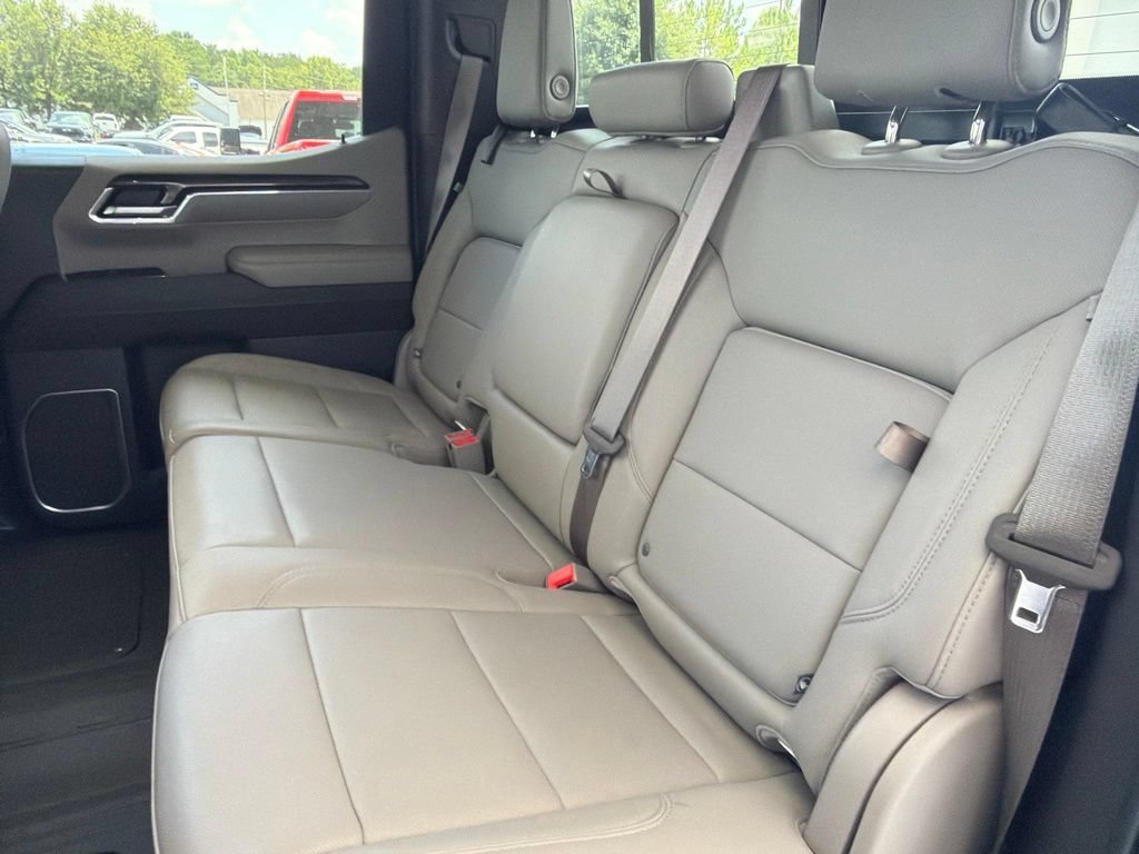 Used 2023 Iridescent Pearl Tricoat Chevrolet LTZ image 7