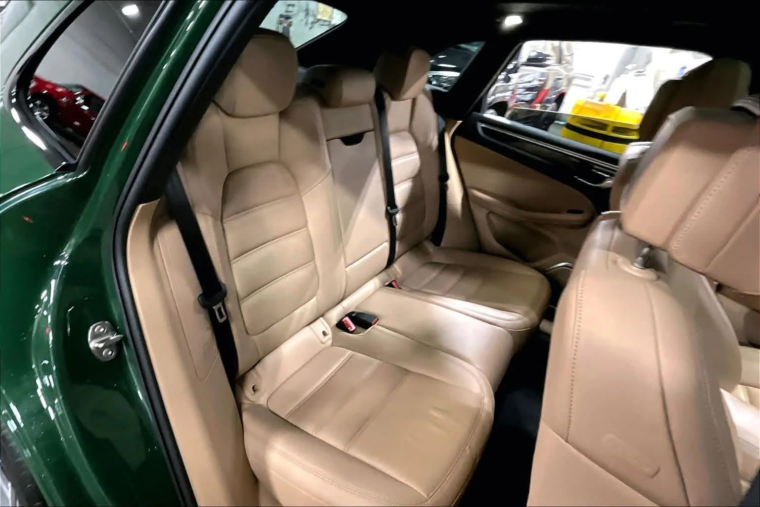 Used 2020 Mamba Green Metallic Porsche Turbo image 20