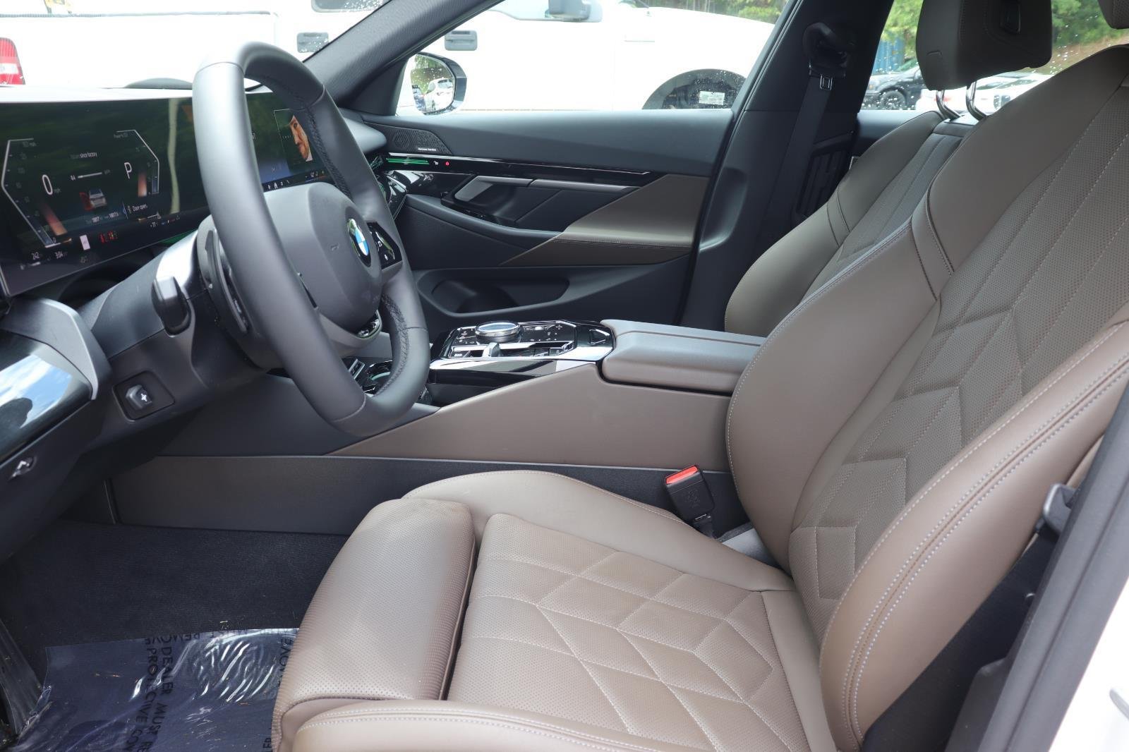 Used 2026 Alpine White BMW 530i image 12