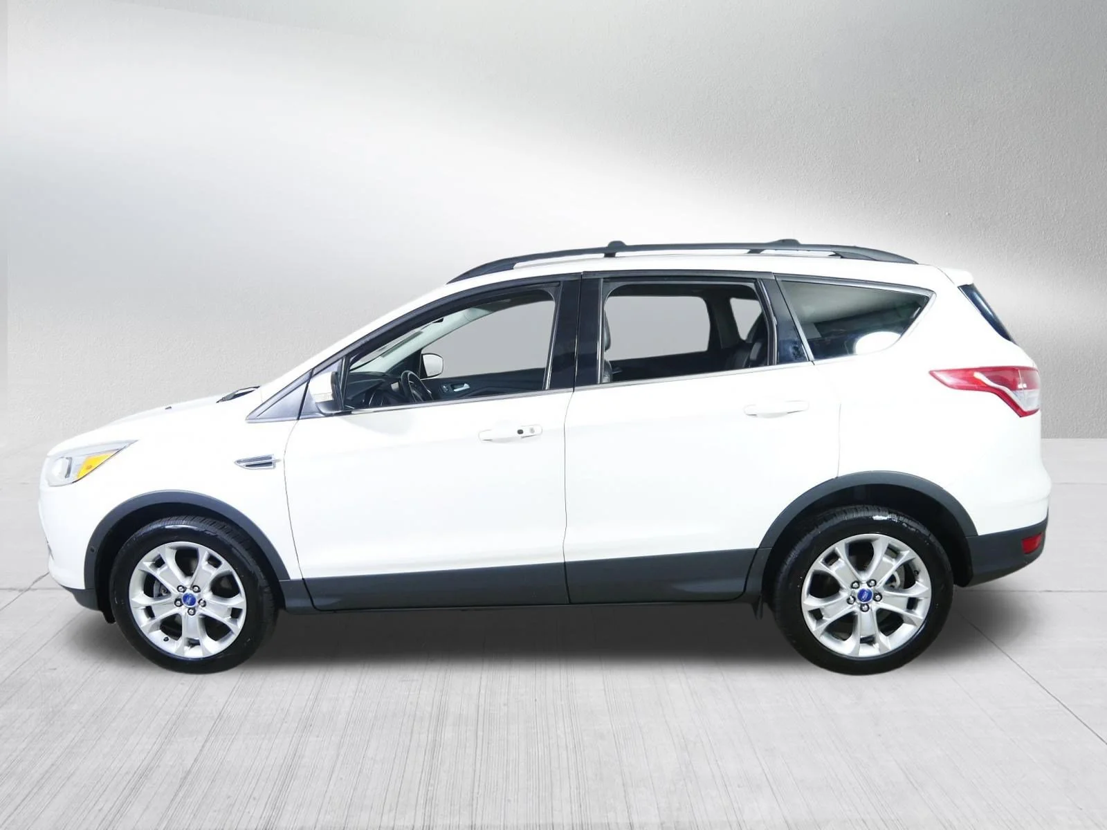 Used 2013 White Platinum Tricoat Ford SEL image 4