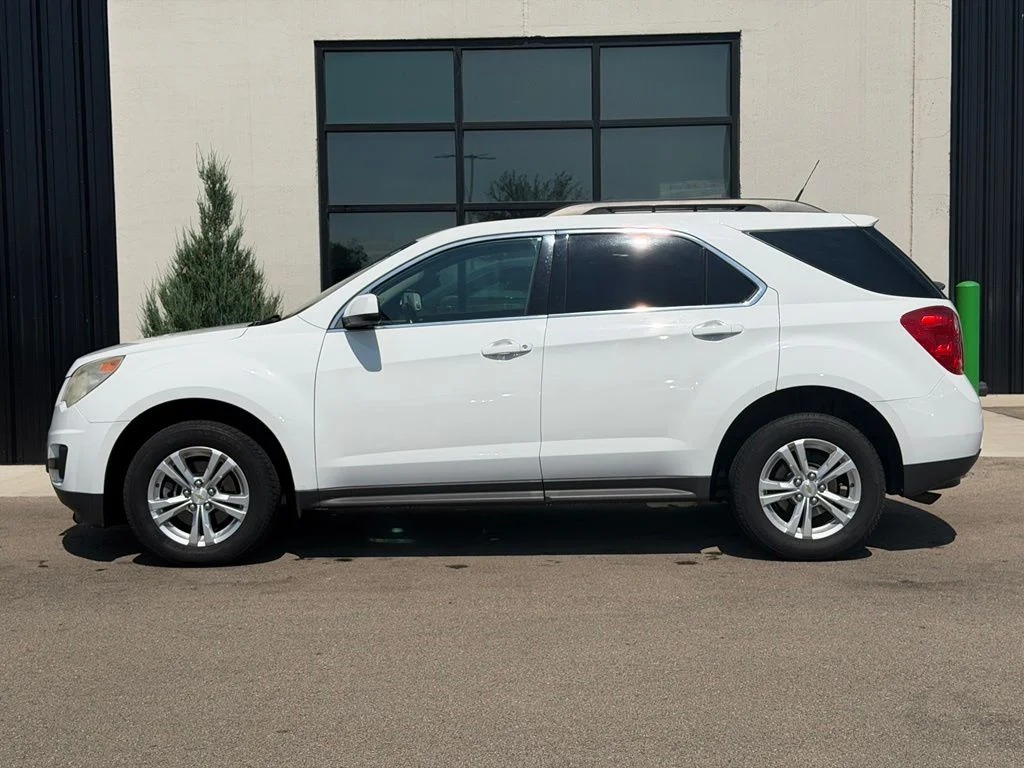 Used 2011 White Chevrolet LT image 2