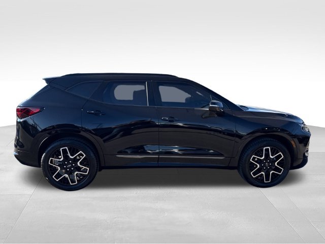 Used 2023 Black Chevrolet RS image 6