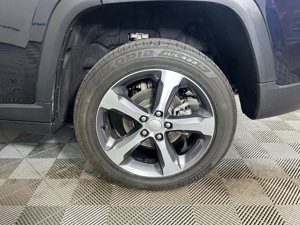 Used 2024 Black Jeep Limited image 21